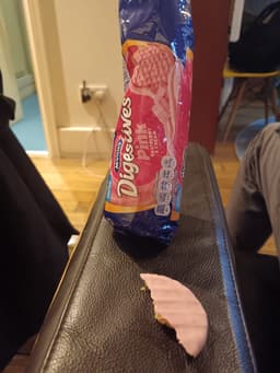 Evidence: McVitie's Digestives Pink Raspberry and Cream