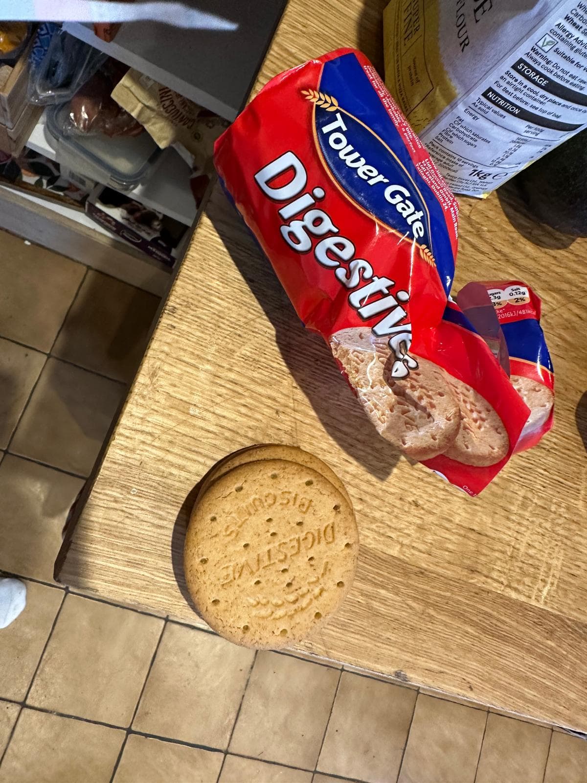 Field photograph of Digestives (Tower Gate / Lidl)
